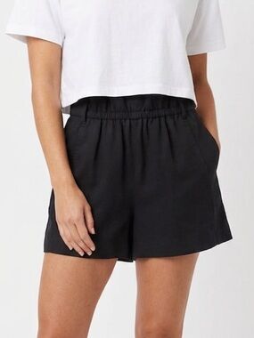 WILFRED ARITZIA Black Paper Bag Shorts High Waisted Pockets Size 0